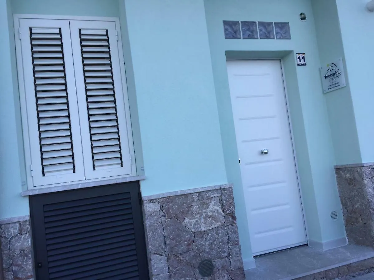 Taormina Holidays جيارديني ناكسوس شقة