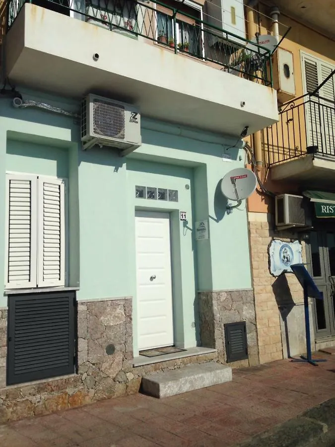 Taormina Holidays جيارديني ناكسوس شقة